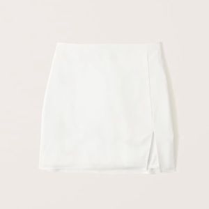 BRAND NEW! With tags: Abercrombie & Fitch Clean High-Slit Mini Skirt (white)